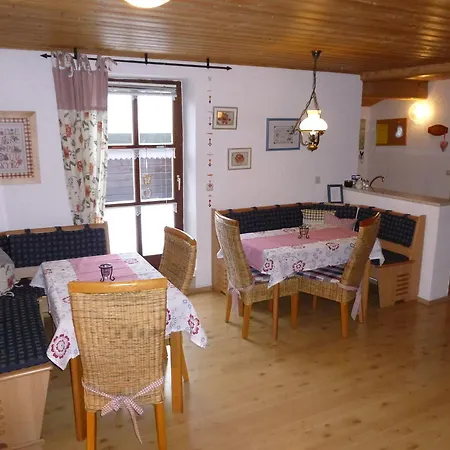 Guest house Gastehaus Fischer Eschlkam